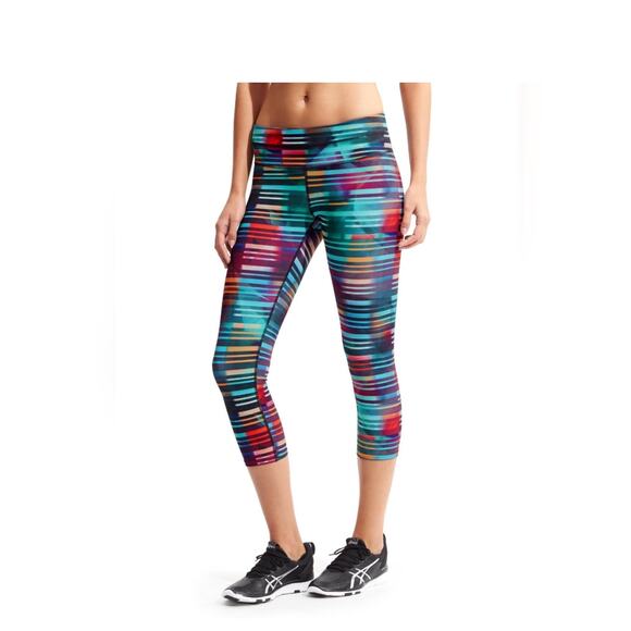 Athleta Laser Beam Sonar Cropped Leggings Capris Size Medium - Picture 1 of 13